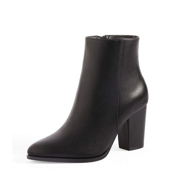 Dream Pairs Black Pointed Toe Faux
Leather Anita Boots Size 6.5 - Picture 2 of 7